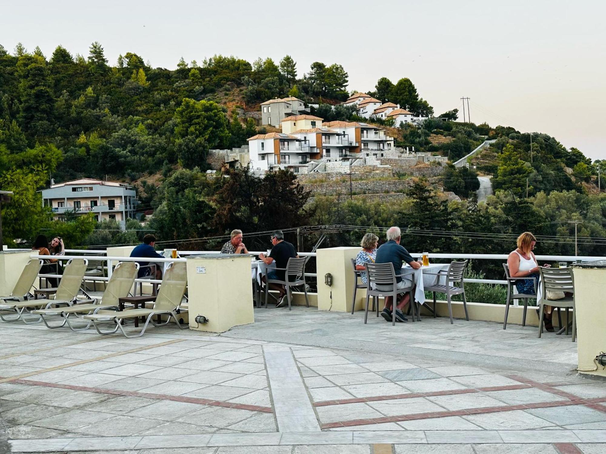 Kanapitsa Mare Hotel Exterior foto